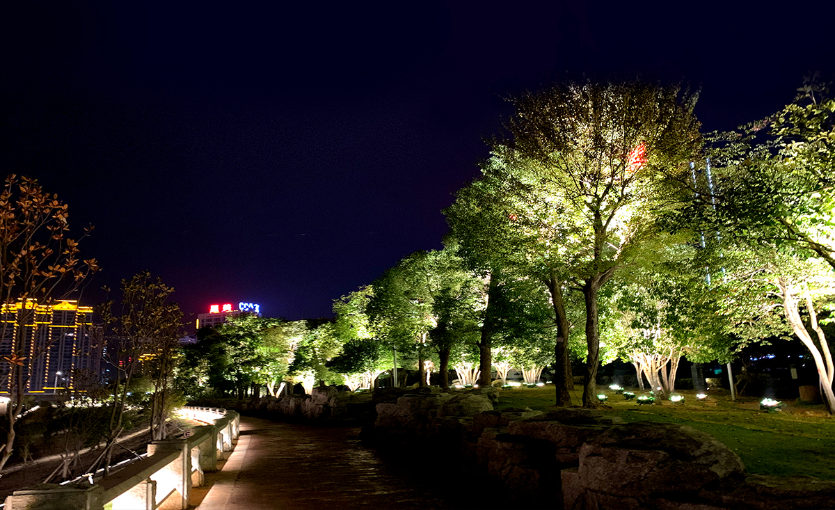 衡阳市蒸水东堤风光带景观照明